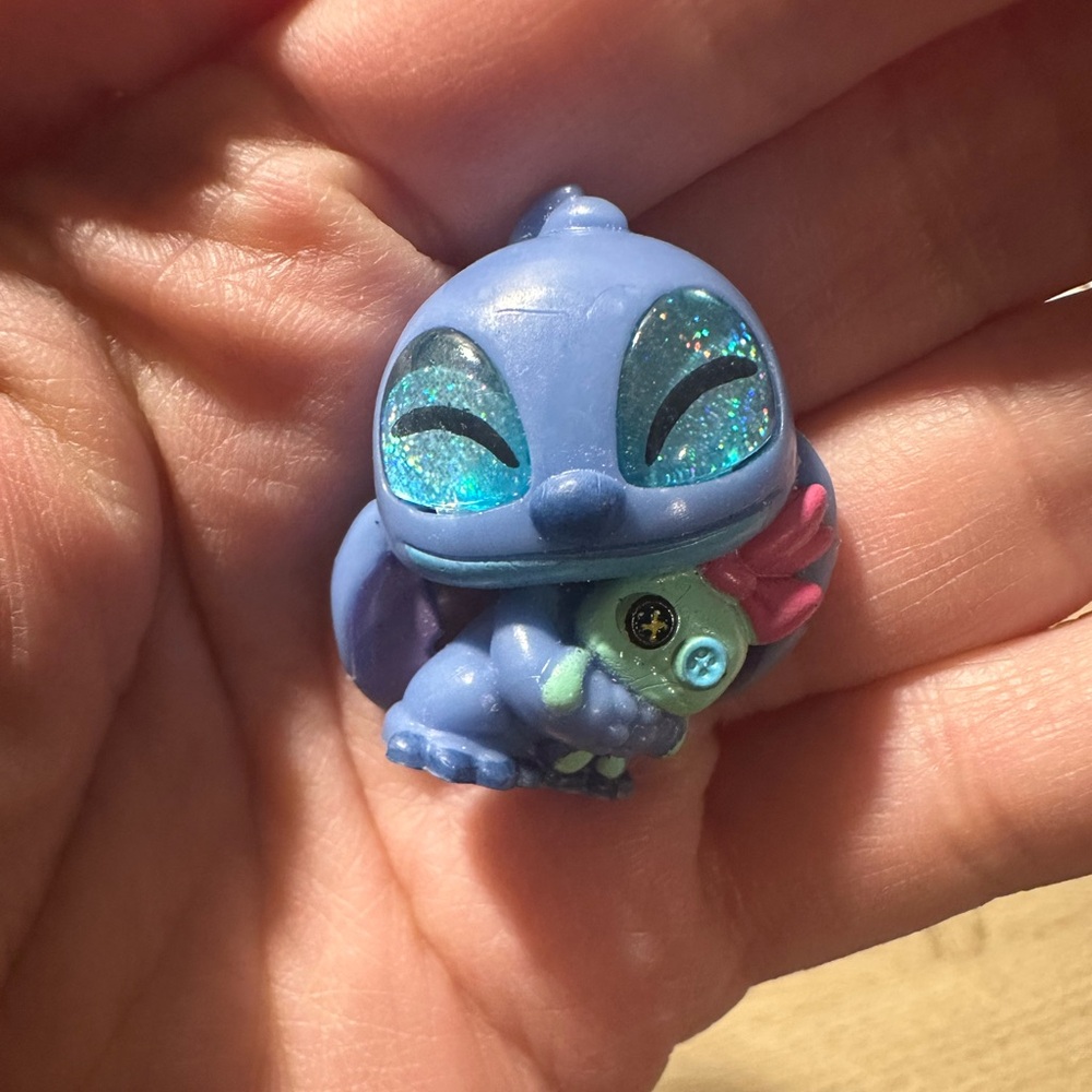 Disney Doorables BONUS Stitch withe scrump